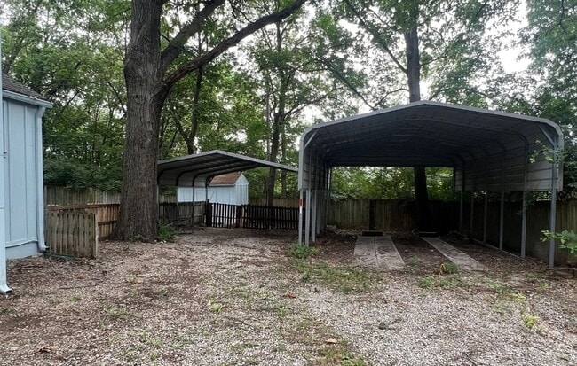 Building Photo - Coming Soon! Spacious 3-Bed, 2-Bath Home i...