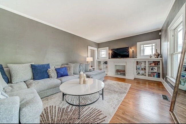 Building Photo - Charming and historic home in The Heart of...