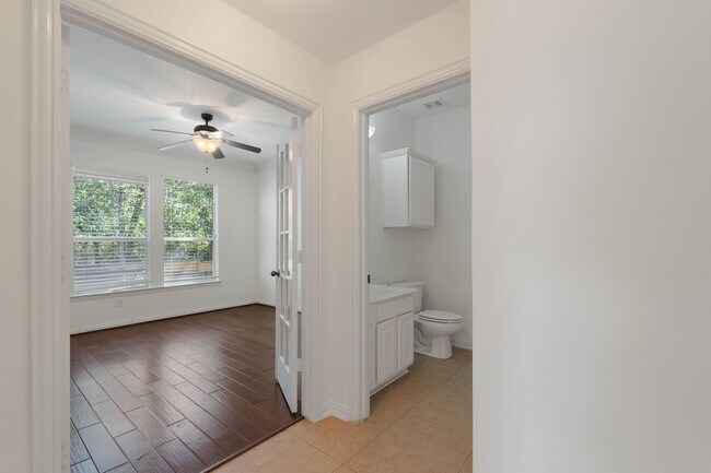 Building Photo - 11 Korbel Ct