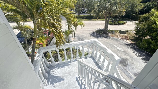 Building Photo - 1727 Jimmy Buffett Mem Hwy