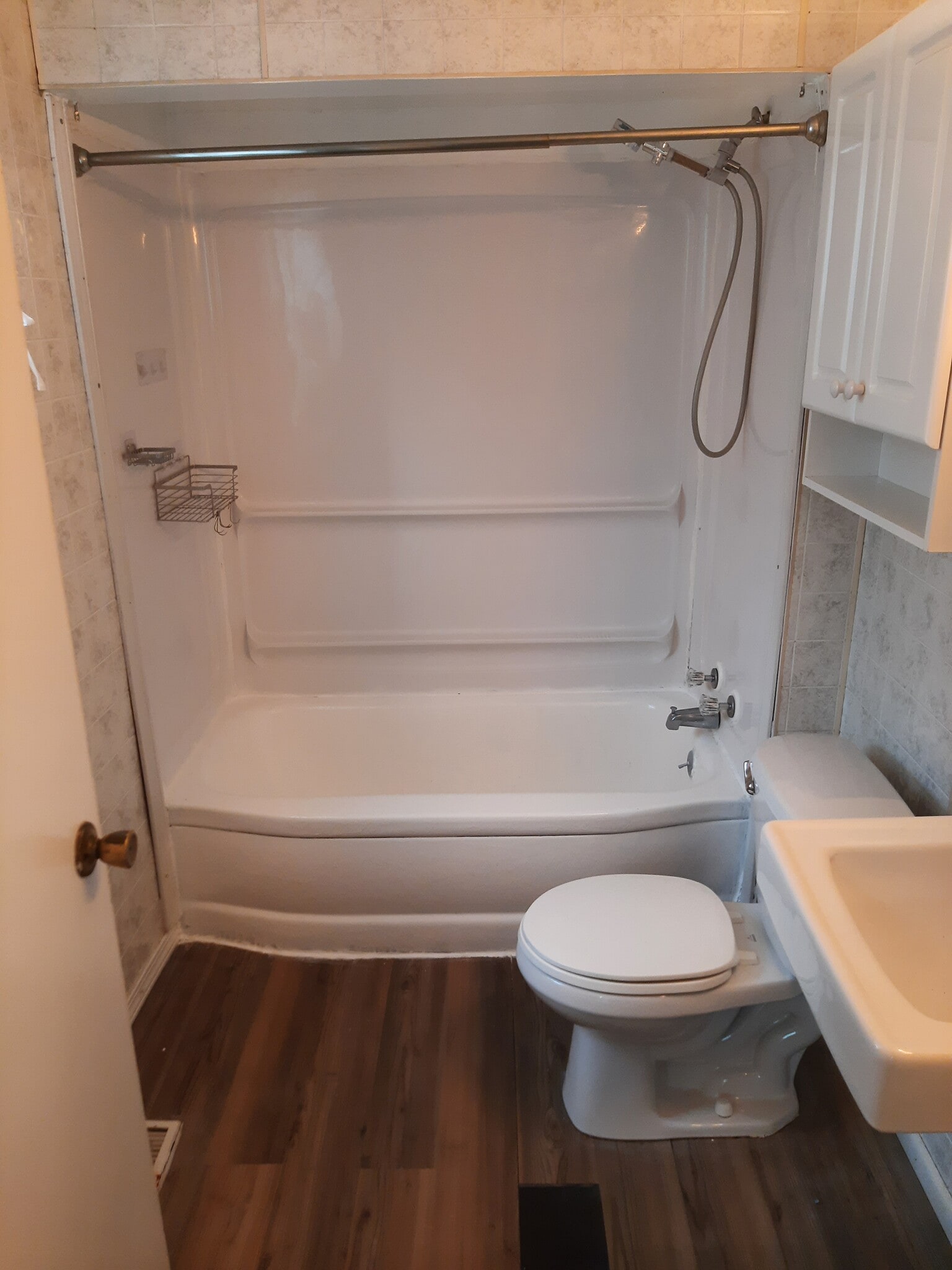 Building Photo - 102 S Glenwood Ave