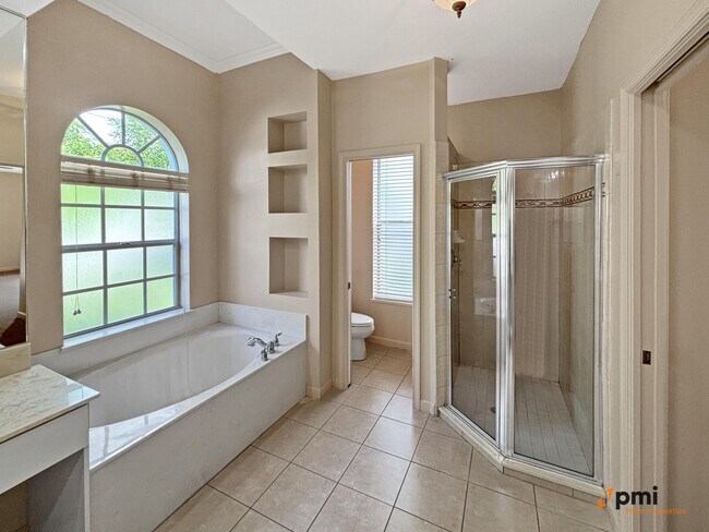 Building Photo - 2820 SE Melaleuca Blvd