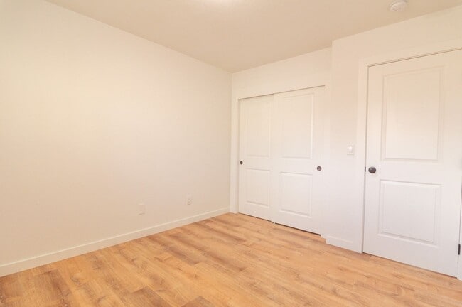 Building Photo - 506-510 SE 46th Ave