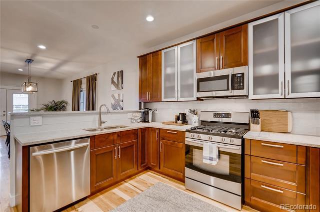 Building Photo - 2901 W 20th Ave