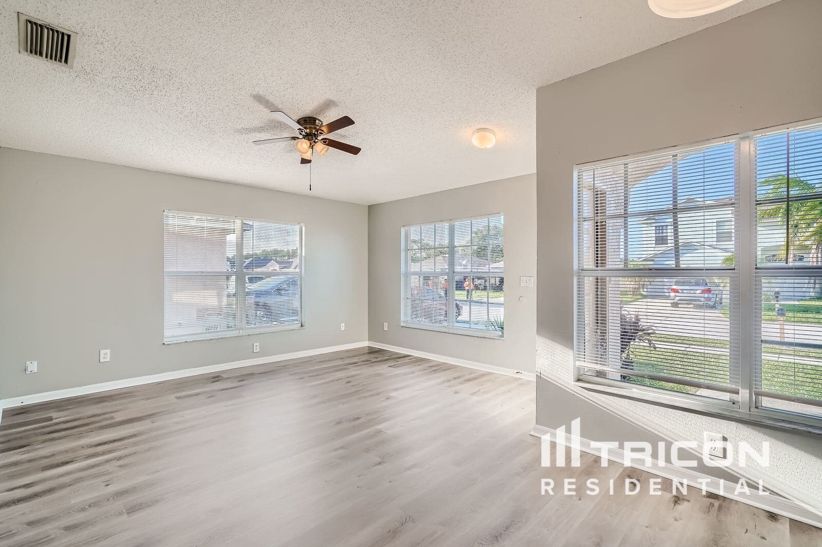 Building Photo - 11809 Brenford Crest Dr