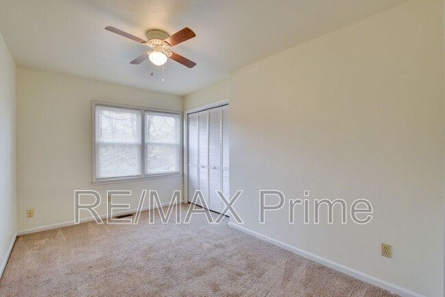 Building Photo - 2259 Sedgewick Dr