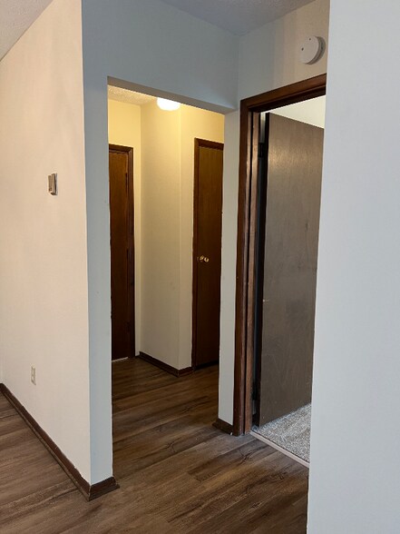 Building Photo - 2065 Sutton Ave