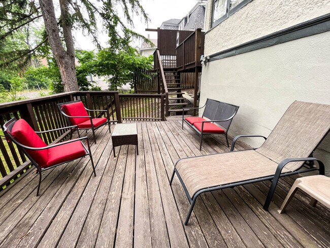 Building Photo - 110 Linden Ave