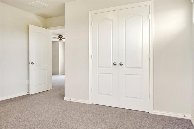 Building Photo - 128 Cipressi Cove