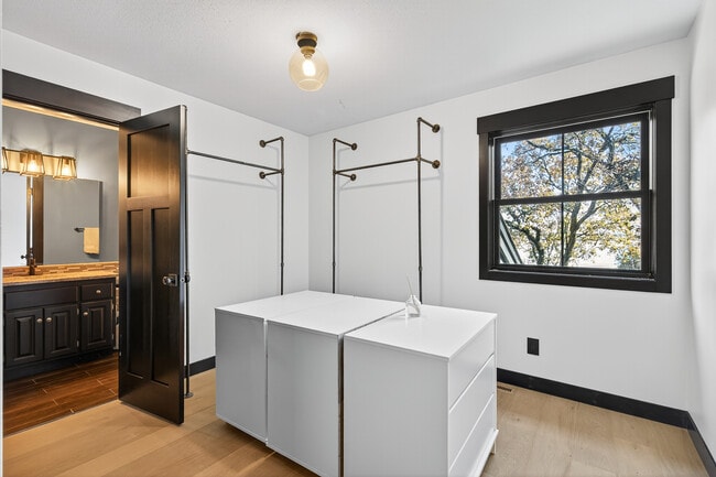 Building Photo - 15801 Andrie St NW