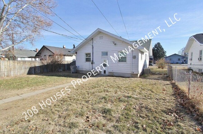 Building Photo - Charming Home w/Finished Basement