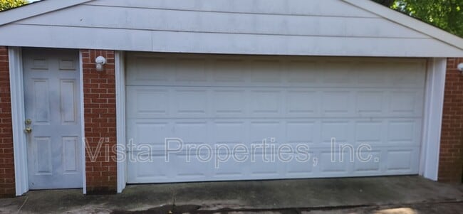 Building Photo - 3412 Winnland Dr