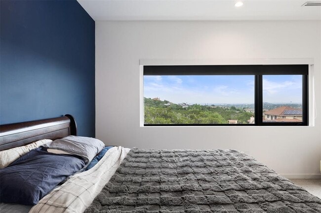 Building Photo - 4202 Serene Hills Dr