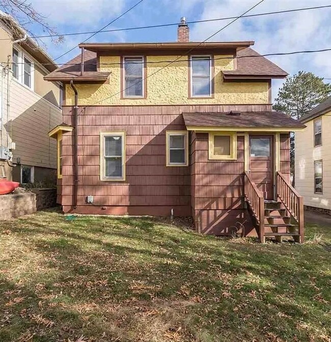 Building Photo - 625 N 16th Ave E