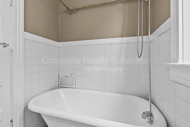 Building Photo - 4109 Hartford St