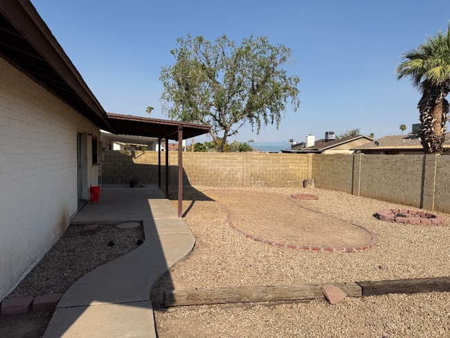 Building Photo - 2105 E Colgate Dr