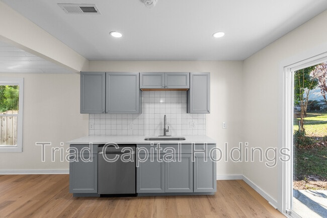 Building Photo - 432 Wiley Ave