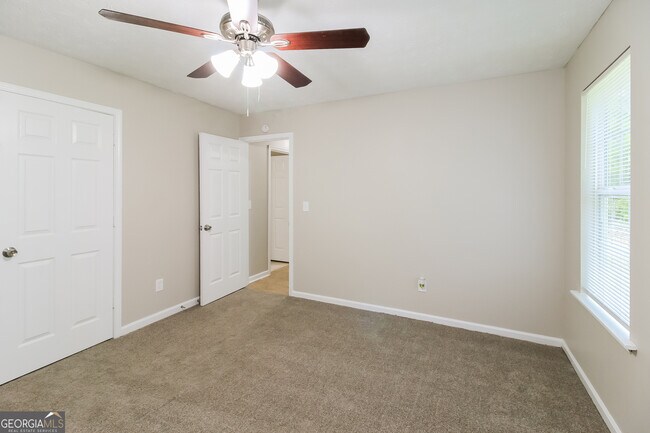 Building Photo - 2031 Jayson Way