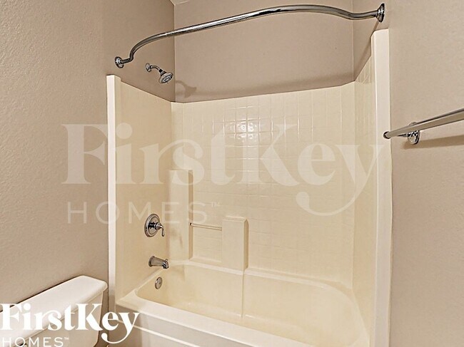 Building Photo - 13702 W Tara Ln