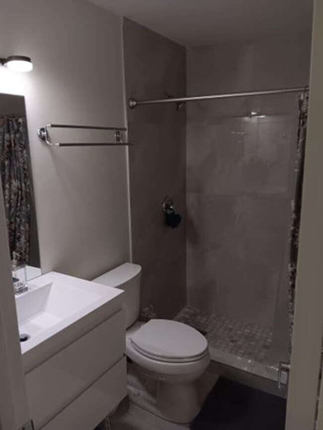 Building Photo - 13155 Chadwick Ct