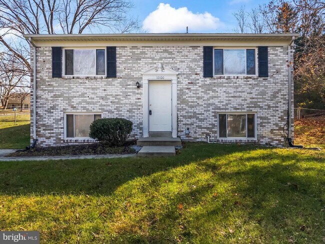 Building Photo - 10100 Le Fevre Dr