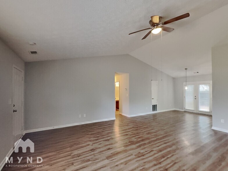 Building Photo - 5995 Homestead Cir