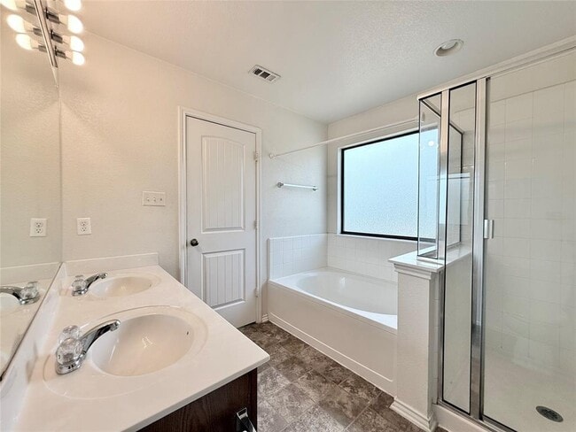 Building Photo - 2117 Townsman Trail