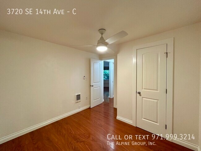 Building Photo - 3720 SE 14th Ave
