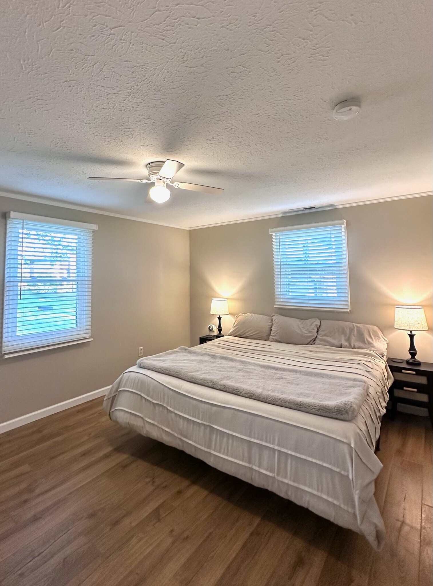 Building Photo - 107 Lakelawn Dr