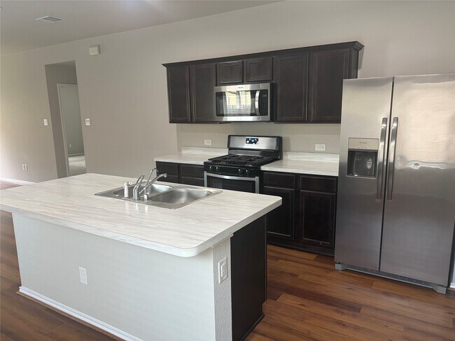 Building Photo - 16817 Lonely Pines Dr