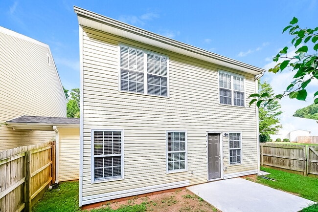 Building Photo - 132 Lossie Ln