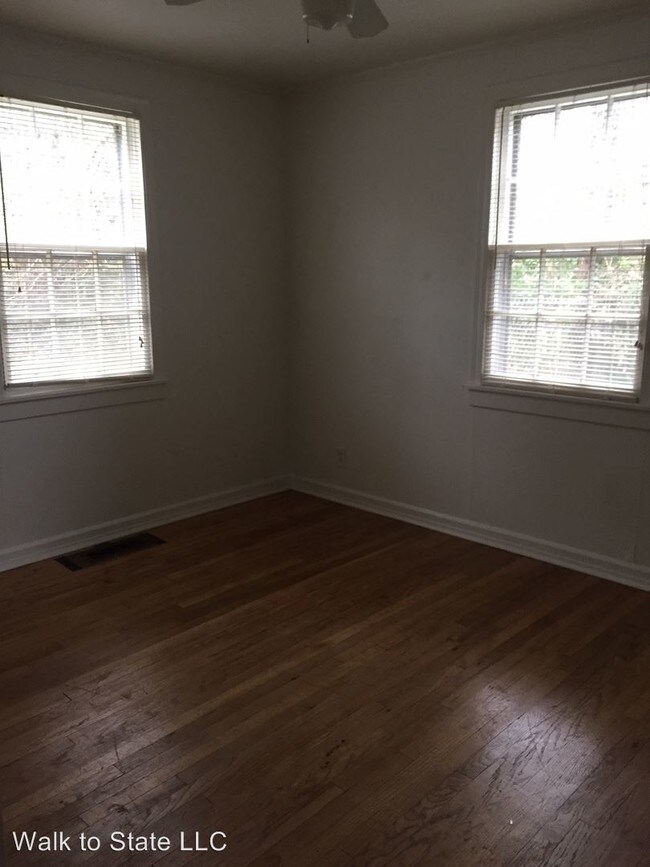 Building Photo - 2 br, 1 bath House - 717 Georgetown Road
