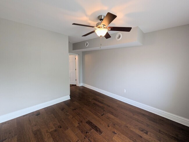 Building Photo - 5938 Cates Ave