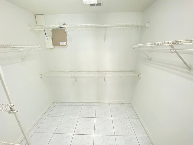 Building Photo - 3310 Crystal Creek Blvd