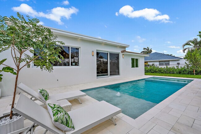 Building Photo - 310 Edmor Rd