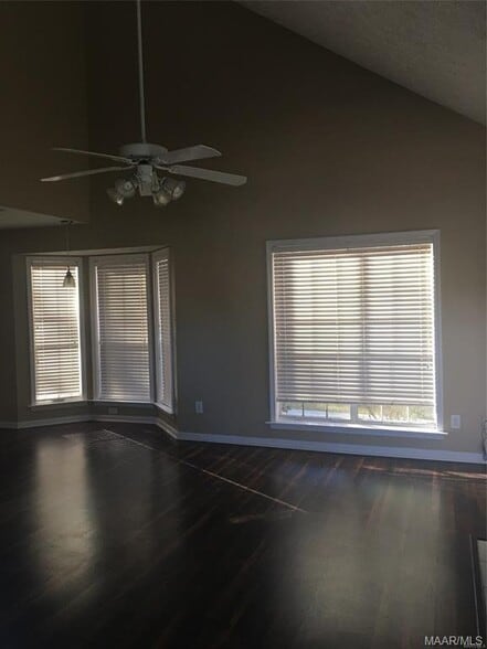 Building Photo - 6400 Chaprice Ln