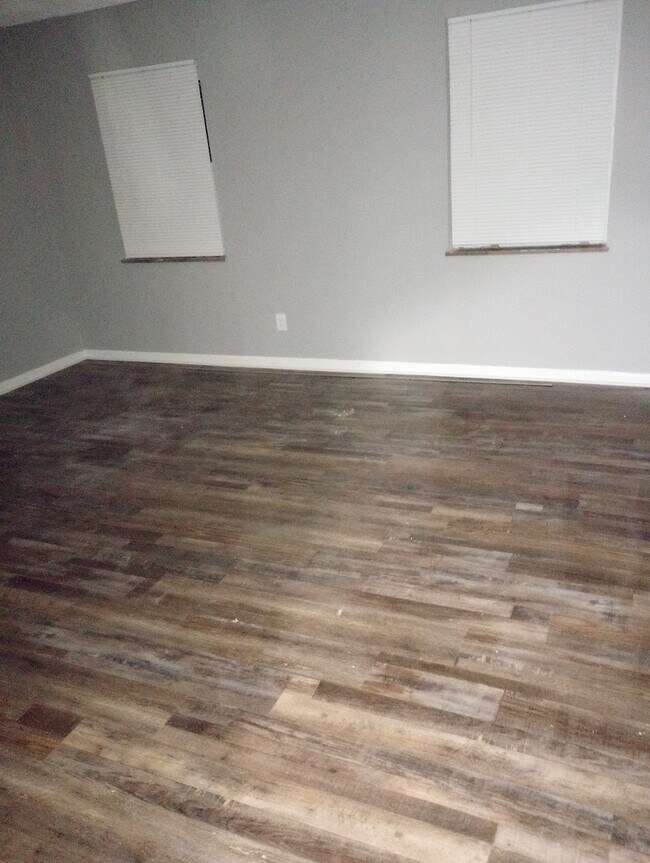 Building Photo - 2807 Sheldon Ave