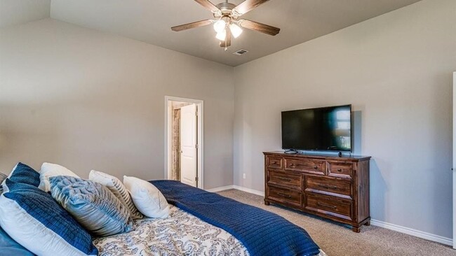 Building Photo - 3308 White Horse Dr