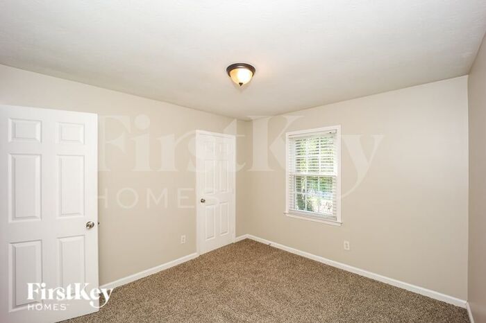 Building Photo - 420 Freestone Dr
