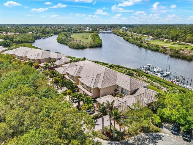 Building Photo - 2434 SW Island Creek Trail