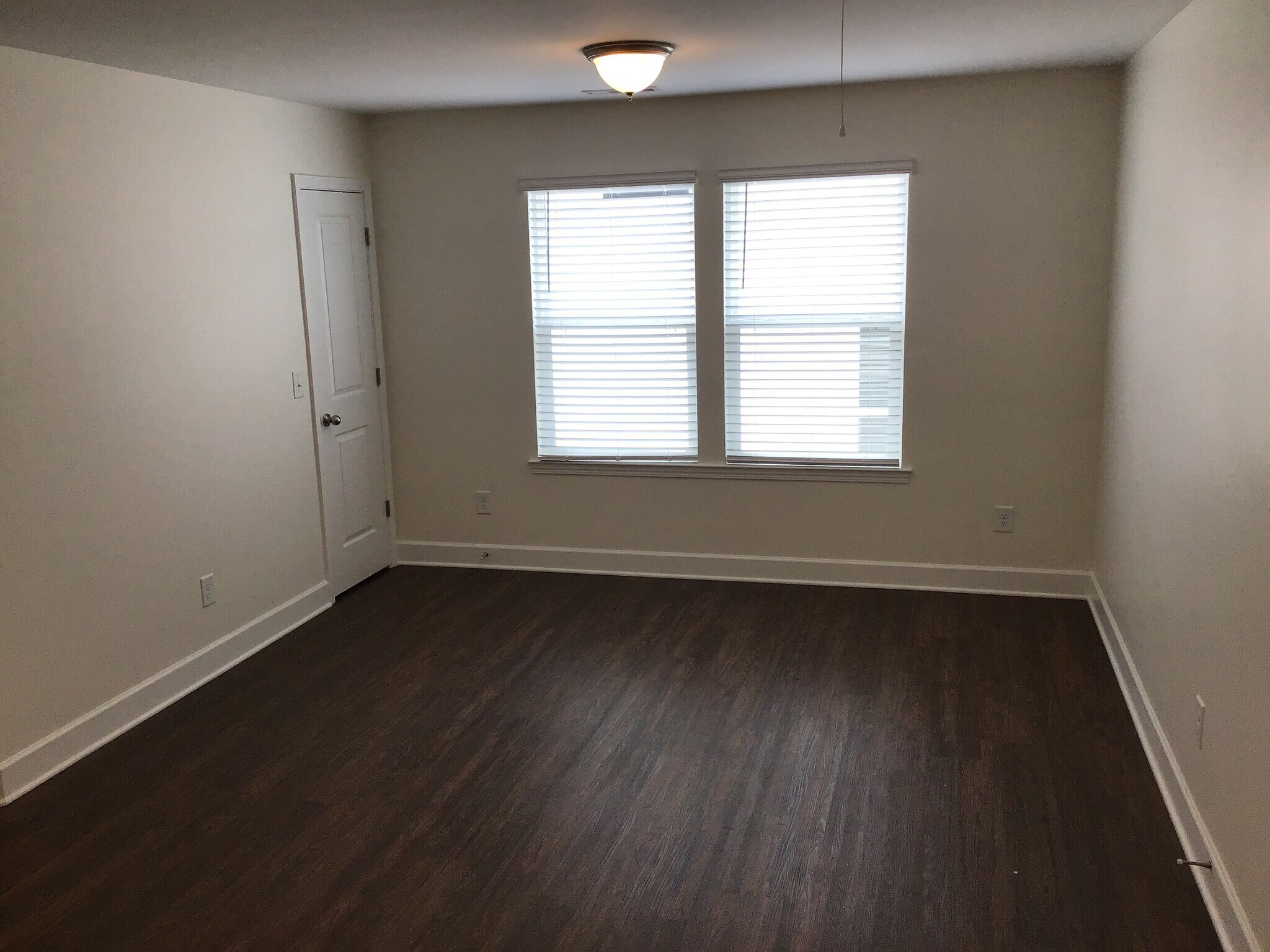 Building Photo - 4992 Chutney Dr