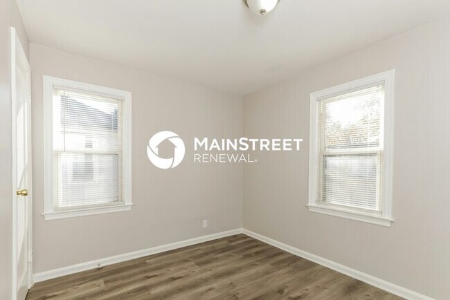 Building Photo - 2 Bedroom Pet-Friendly Home in Indianapoli...