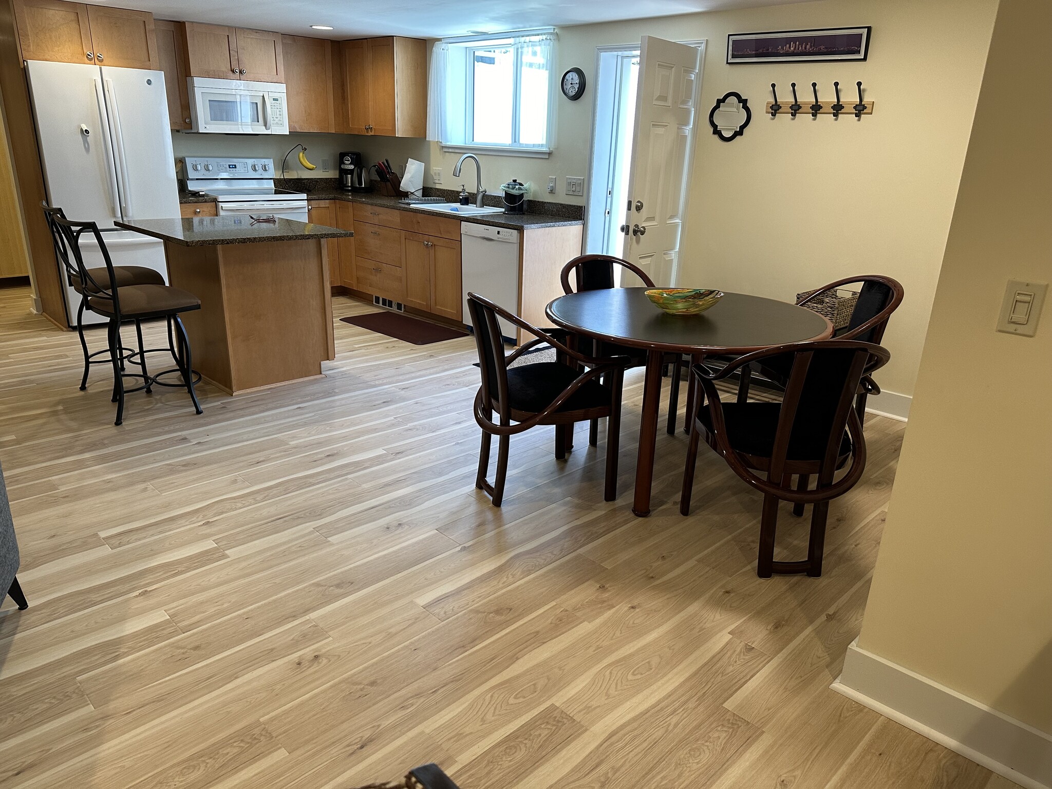 Building Photo - 11504 6th Ave NW