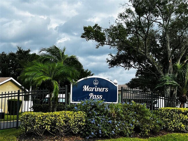 Building Photo - 6490 Cape Hatteras Way NE