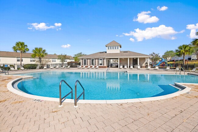 Building Photo - 759 Majestic Dr