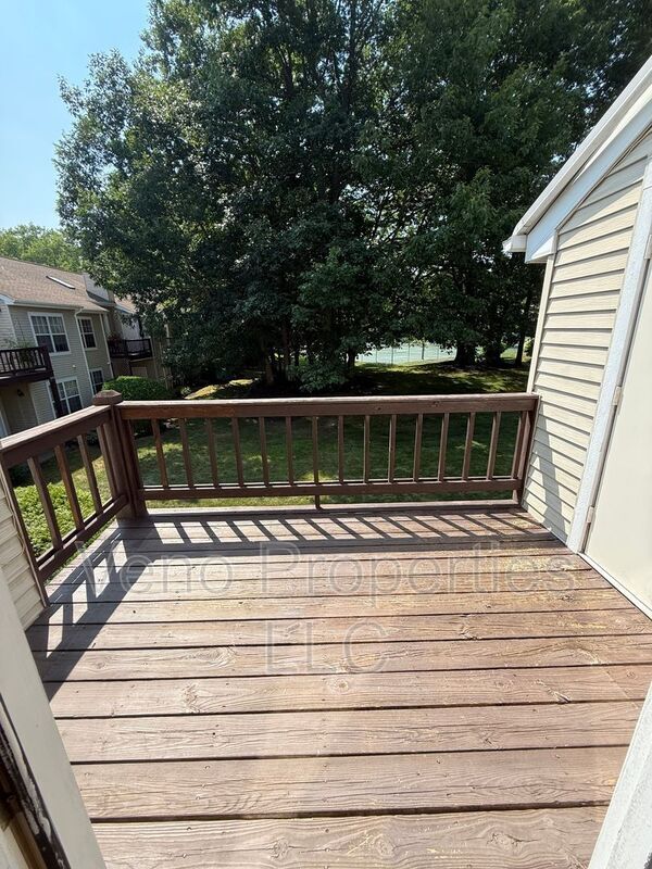 Building Photo - 4808 Foxwood Dr S