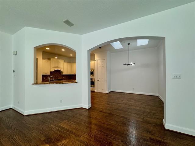 Building Photo - 3780 Navarro Way