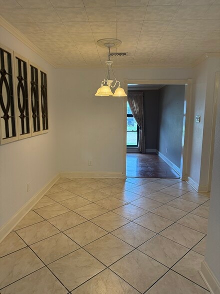 Building Photo - 1459 Aris Ave