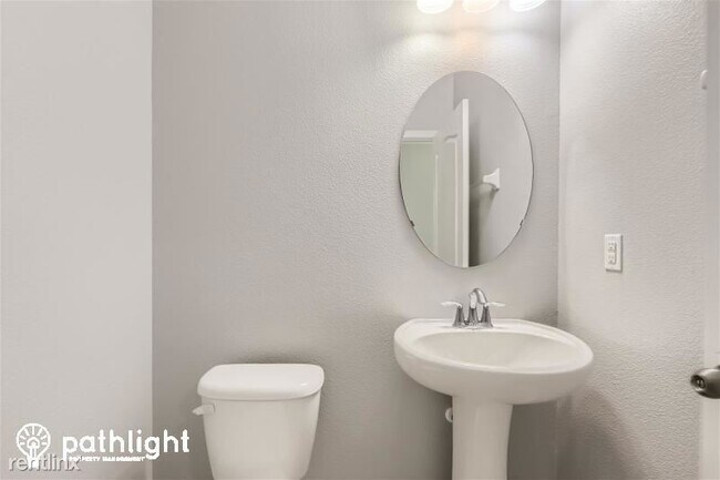 Building Photo - 3 br, 2.5 bath House - 6804 Butterfly Driv...