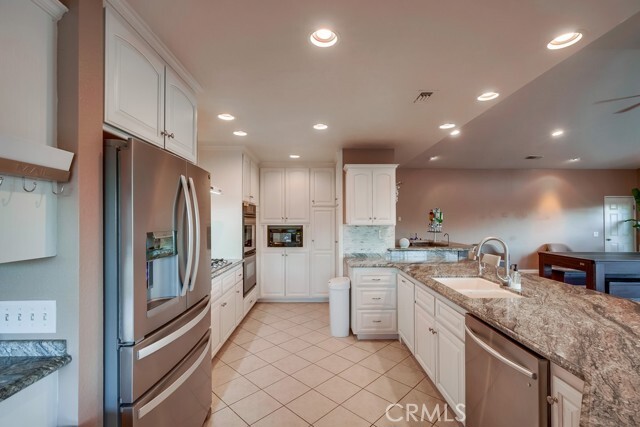 Building Photo - 14448 Oakley Dr